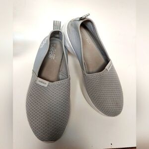 Adidas Pre-owned Memory Foam Lite Slip-On Sneakers. Size US-6